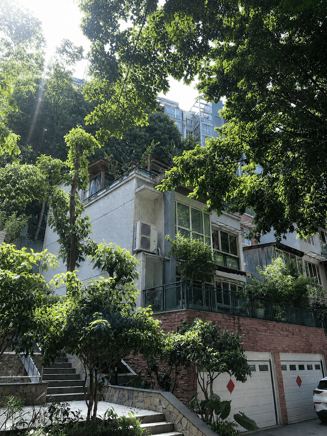 海西岛居岁月从容升级：小小岛老别墅加装蒂升悦行款电梯